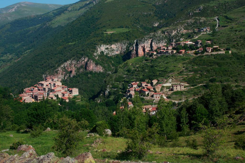 La Closa Vandrarhem Castellar De N'Hug Exteriör bild