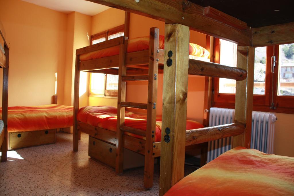La Closa Vandrarhem Castellar De N'Hug Exteriör bild