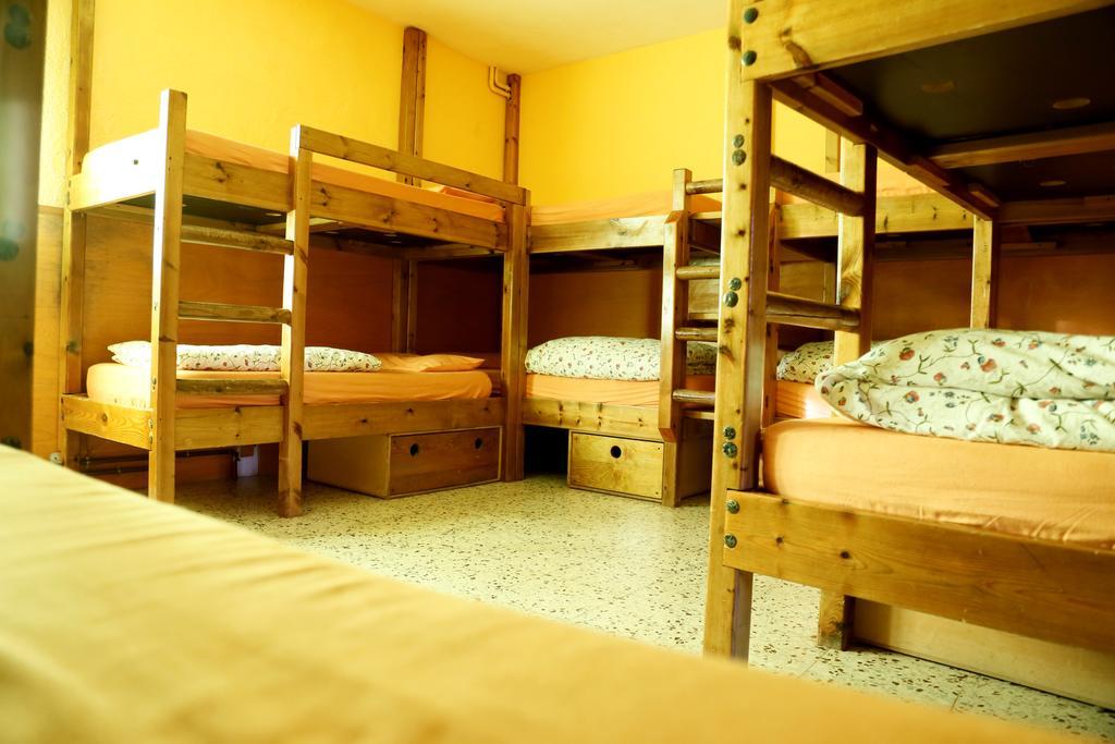 La Closa Vandrarhem Castellar De N'Hug Exteriör bild