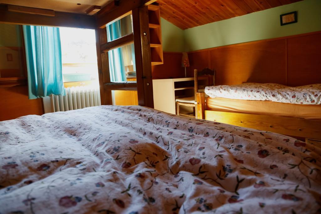 La Closa Vandrarhem Castellar De N'Hug Exteriör bild